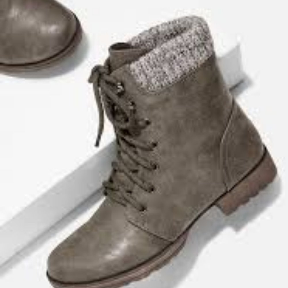 Nyaling Sweater Cuff Lace-up Boot - Picture 2 of 6